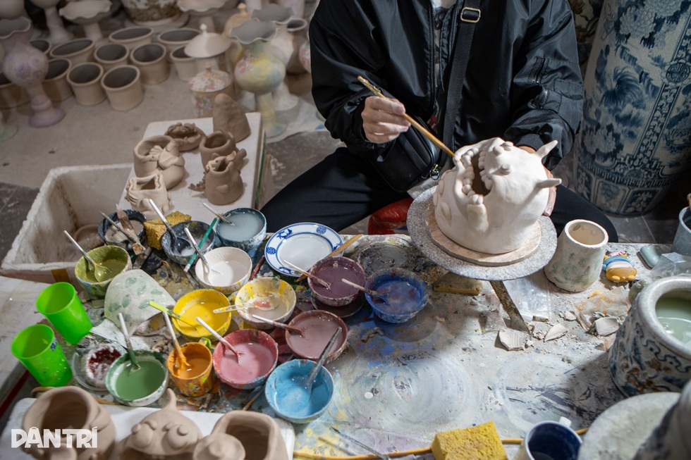 Ngã rẽ của chàng trai mở tiệm gớm, làm gốm xấu lạ ở làng nghề Bát Tràng - 4 Ngã rẽ của chàng trai mở tiệm gớm, làm gốm xấu lạ ở làng nghề Bát Tràng - 4