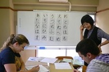 Số sinh viên nước ngoài tìm được việc làm ở Nhật Bản tăng kỷ lục