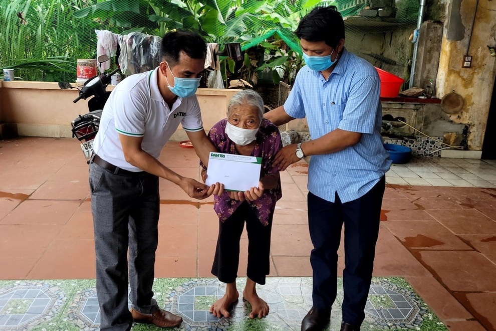 Bạn đọc Báo Dân trí tri ân dịp 27/7: Con trai mẹ khai thêm tuổi để nhập ngũ - 4 Bạn đọc Báo Dân trí tri ân dịp 27/7: Con trai mẹ khai thêm tuổi để nhập ngũ - 4