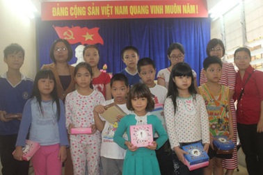 Bánh ngọt Thu Hương tặng 52 suất bánh trung thu đến các em nhỏ phường Phúc Tân