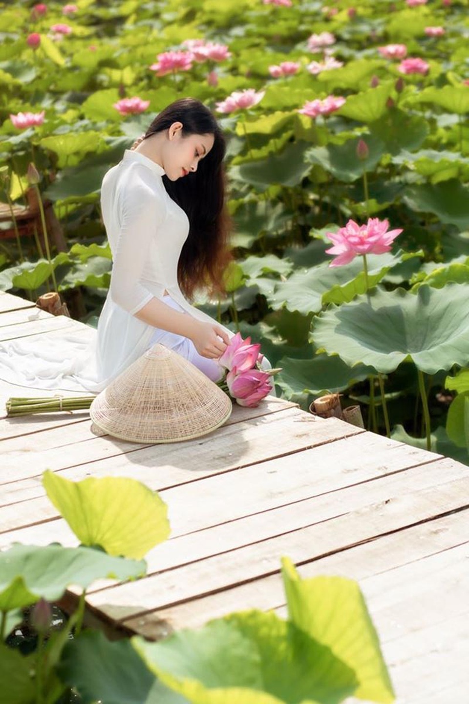 Vẻ đẹp dung dị “hút ánh nhìn” của nữ sinh Ngân hàng - 8 Vẻ đẹp dung dị “hút ánh nhìn” của nữ sinh Ngân hàng - 8