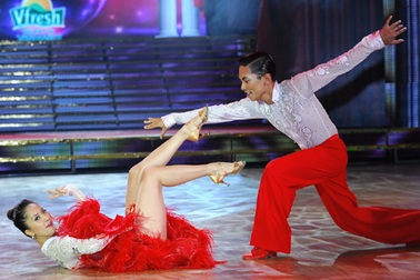 Khánh Thi trổ tài tại Bước nhảy hoàn vũ