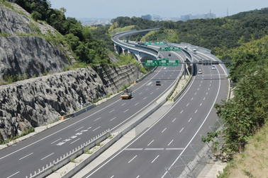 Nhật Bản dành riêng 1 làn đường cao tốc cho xe tự lái, giám sát bằng 5G