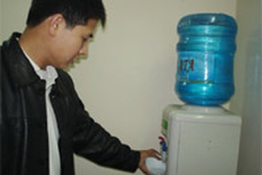 Hà Nội: Nước uống tinh khiết có mùi thối