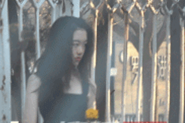 Con gái Vương Phi càng lớn càng giống mẹ và xinh đẹp!