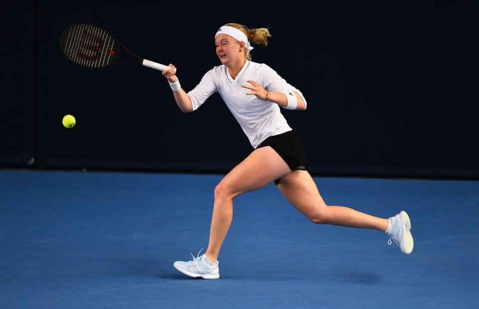 Cô gái thiếu hai ngón tay vượt qua vòng loại Australian Open 2021 - 2 Cô gái thiếu hai ngón tay vượt qua vòng loại Australian Open 2021 - 2