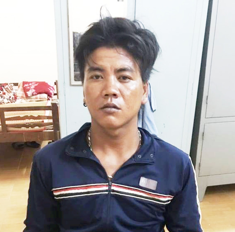 Bé gái 6 tuổi bị cha bạo hành, 2 em nhỏ phải về quê ngoại - 3 Bé gái 6 tuổi bị cha bạo hành, 2 em nhỏ phải về quê ngoại - 3