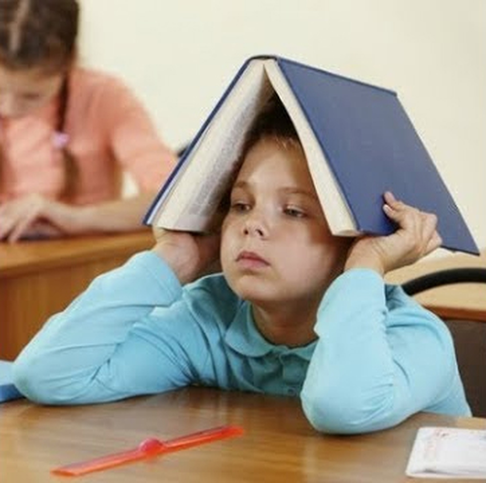 Bố mẹ nên làm gì khi con mắc chứng rối loạn tăng động giảm chú ý? - 2 Bố mẹ nên làm gì khi con mắc chứng rối loạn tăng động giảm chú ý? - 2