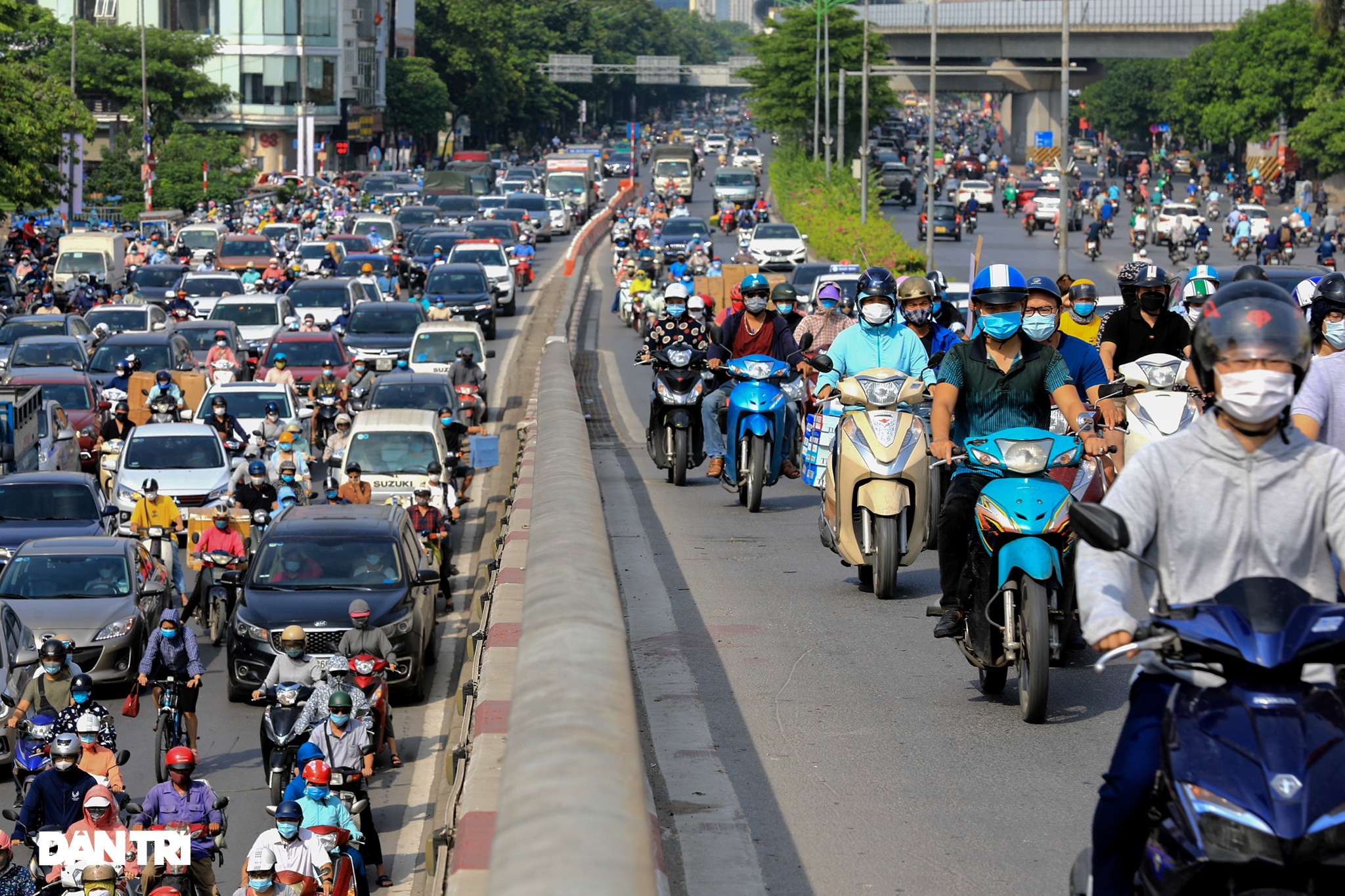 Hình ảnh đường phố Hà Nội ngày đầu thực hiện Công điện 15 - 19 Hình ảnh đường phố Hà Nội ngày đầu thực hiện Công điện 15 - 19