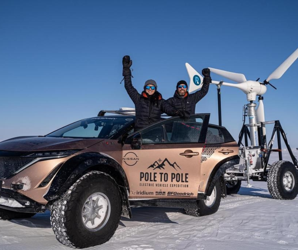 Chiếc xe điện đầu tiên hoàn tất hành trình từ Bắc Cực đến Nam Cực