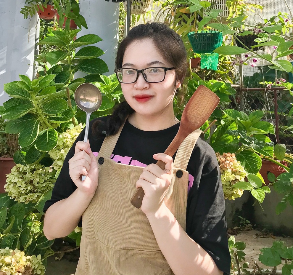 Cô nàng 9x chia sẻ loạt mâm cơm đủ màu sắc chỉ với 100.000 đồng - 1 Cô nàng 9x chia sẻ loạt mâm cơm đủ màu sắc chỉ với 100.000 đồng - 1