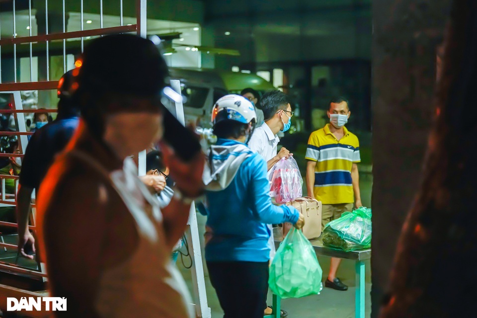 Phong tỏa công ty bếp gas vì có F1 liên quan thai phụ dương tính SARS-CoV-2 - 4 Phong tỏa công ty bếp gas vì có F1 liên quan thai phụ dương tính SARS-CoV-2 - 4