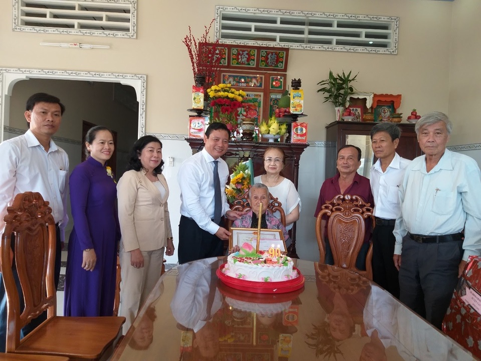 Long An xây dựng, sửa chữa 685 căn nhà cho người có công - 1 Long An xây dựng, sửa chữa 685 căn nhà cho người có công - 1