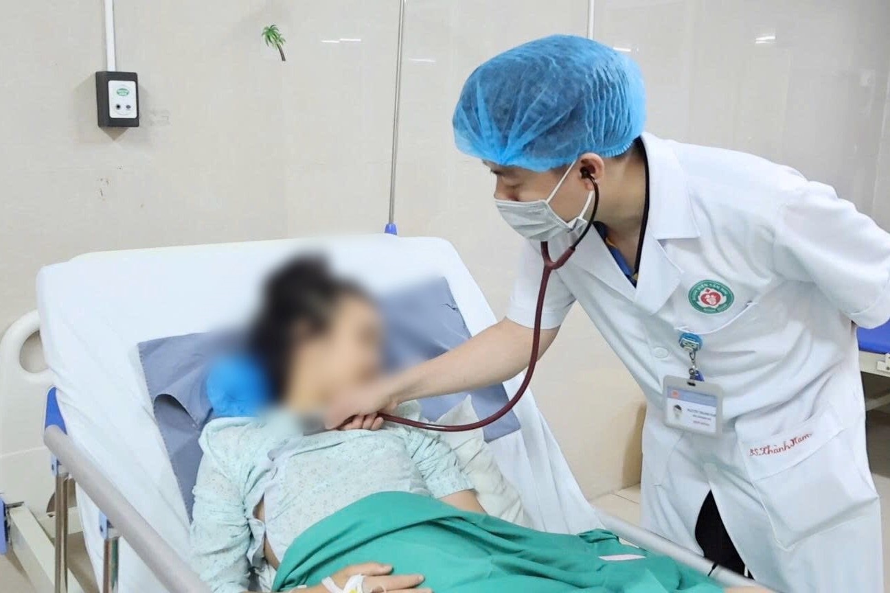 Cứu sống bé gái 12 tuổi bị đuối nước suy đa tạng, ngừng tuần hoàn - 1