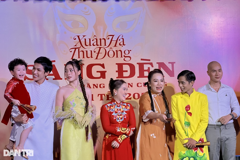 Con gái cố NSƯT Vũ Linh xúc động khi được đóng phim về cải lương - 1 Con gái cố NSƯT Vũ Linh xúc động khi được đóng phim về cải lương - 1
