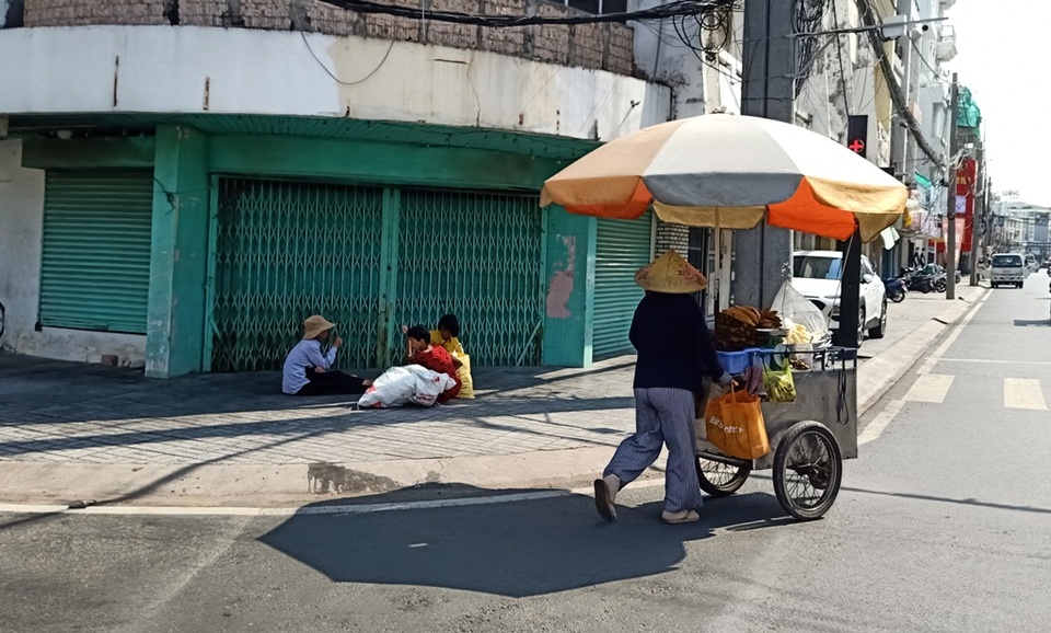 An Giang chi 247 tỷ đồng hỗ trợ người dân gặp khó vì dịch Covid-19 - 2 An Giang chi 247 tỷ đồng hỗ trợ người dân gặp khó vì dịch Covid-19 - 2