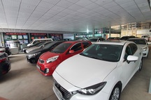 Xe mới hết giảm thuế, ô tô lướt "cháy" hàng, giá tăng mạnh