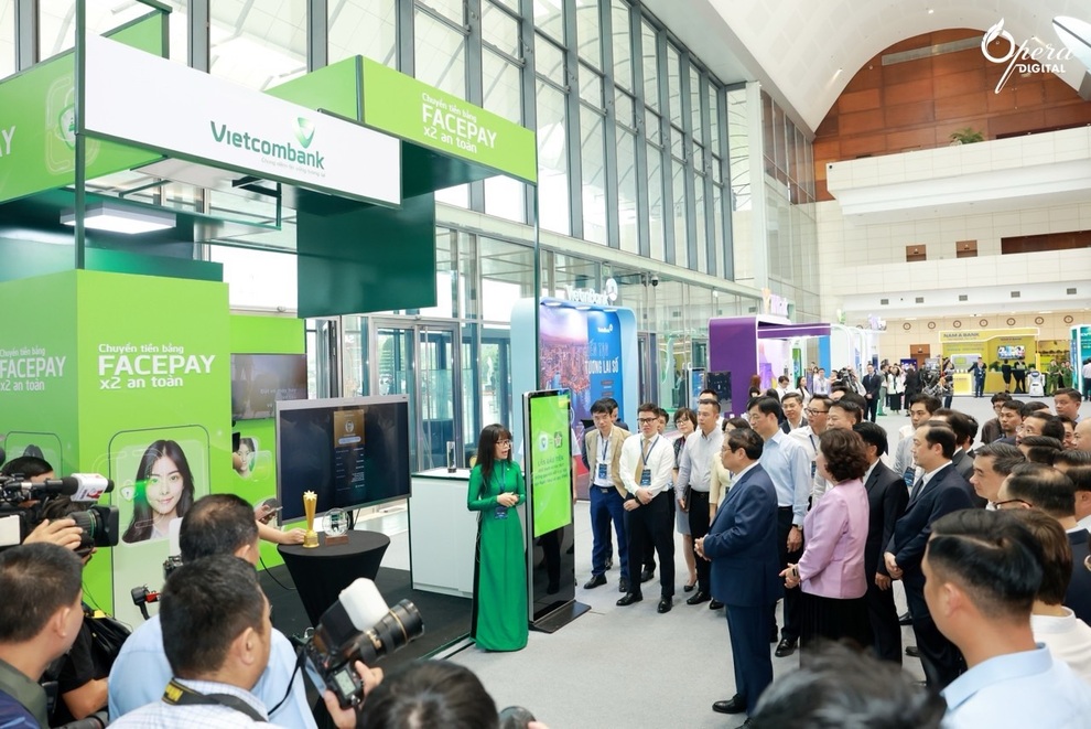 Vietcombank đồng hành cùng sự kiện Chuyển đổi số ngành ngân hàng năm 2024 - 4 Vietcombank đồng hành cùng sự kiện Chuyển đổi số ngành ngân hàng năm 2024 - 4