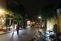 Hội An lặng lẽ đêm Giáng sinh 2020