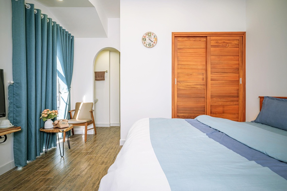 Xây dựng chỉ 750 triệu đồng, nhà trong hẻm Đà Nẵng vẫn sang chảnh không ngờ - 11 Xây dựng chỉ 750 triệu đồng, nhà trong hẻm Đà Nẵng vẫn sang chảnh không ngờ - 11