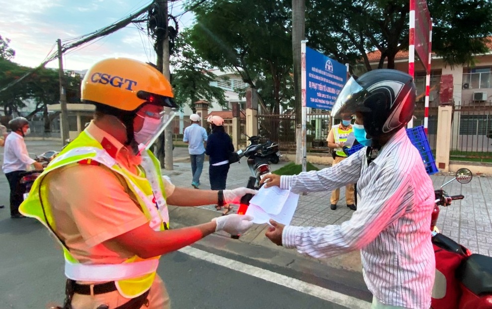ĐBSCL: 2 địa phương khuyến cáo không ra đường, siêu thị đóng cửa sau 18h - 2 ĐBSCL: 2 địa phương khuyến cáo không ra đường, siêu thị đóng cửa sau 18h - 2