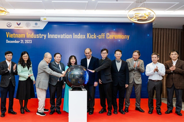 Giáo sư Soumitra Dutta cùng VinUni xây dựng chỉ số đổi mới sáng tạo ngành