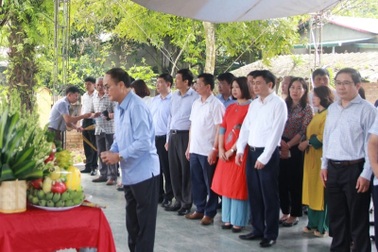 Lãnh đạo, cán bộ Bộ Nội vụ thăm, ôn lịch sử ngành nơi thủ đô kháng chiến