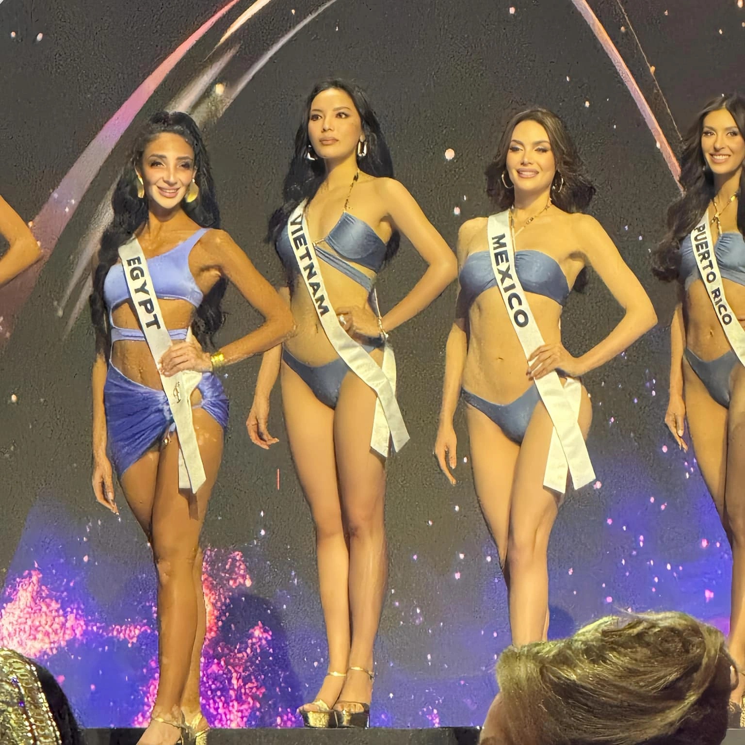 Cesta Ky Duyen na Miss Universe, která se zastavila v první třicítce, vyvolala spoustu kontroverzí - 1 Dừng top 30, hành trình Miss Universe của Kỳ Duyên gây nhiều tranh cãi - 1