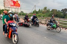 Hai thanh niên tử vong trên đường trở lại Sài Gòn sau nghỉ lễ