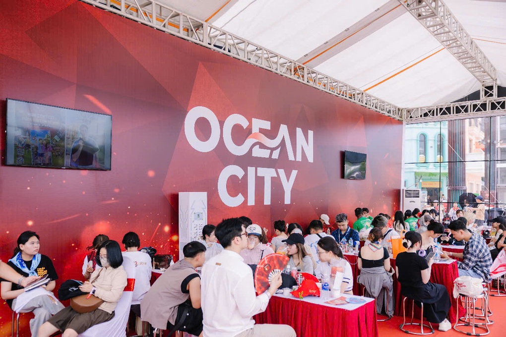 Hơn 220.000 lượt khách dự concert “Anh trai vượt ngàn chông gai” tại Ocean City - 9 Hơn 220.000 lượt khách dự concert “Anh trai vượt ngàn chông gai” tại Ocean City - 9