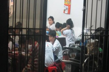 Con anh chị có bị ép học thêm không?