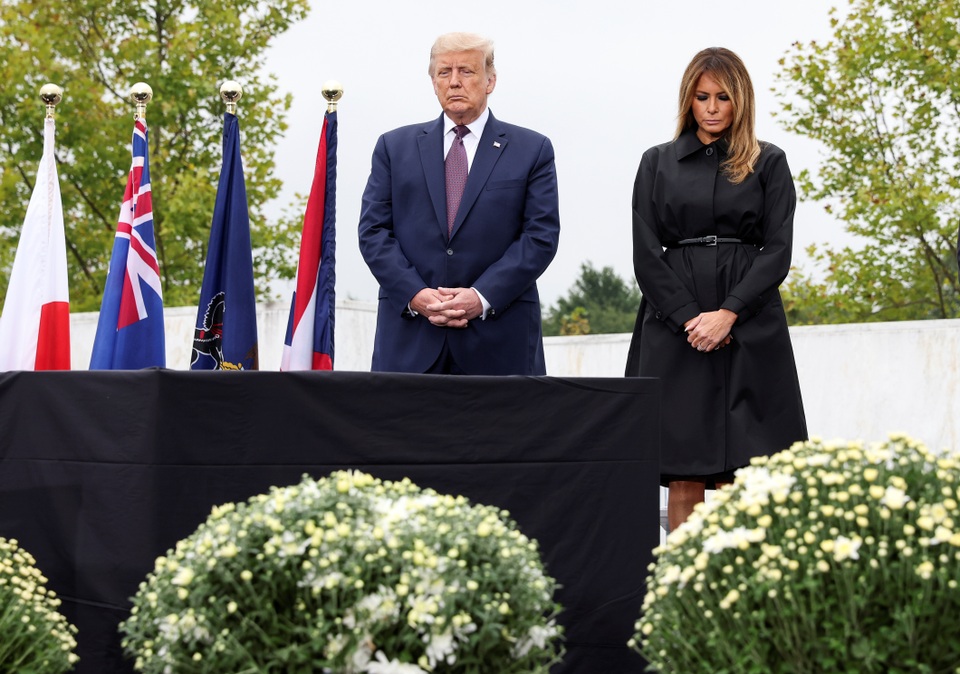 Ông Trump ca ngợi 40 người hùng đối đầu những kẻ khủng bố vụ 11/9 - 2 Ông Trump ca ngợi 40 người hùng đối đầu những kẻ khủng bố vụ 11/9 - 2