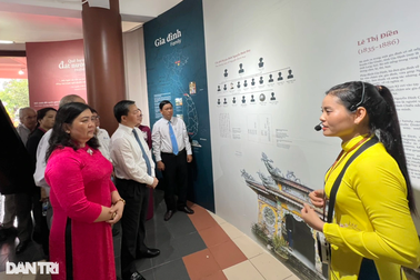 Triển lãm ảnh tái hiện cuộc đời, sự nghiệp danh nhân Nguyễn Đình Chiểu