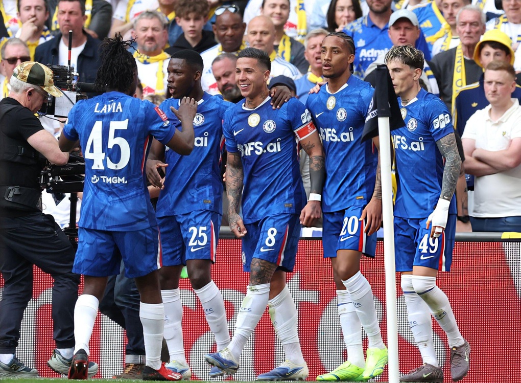 Chelsea chạm trán Man City ở chung kết FA Cup - 1
