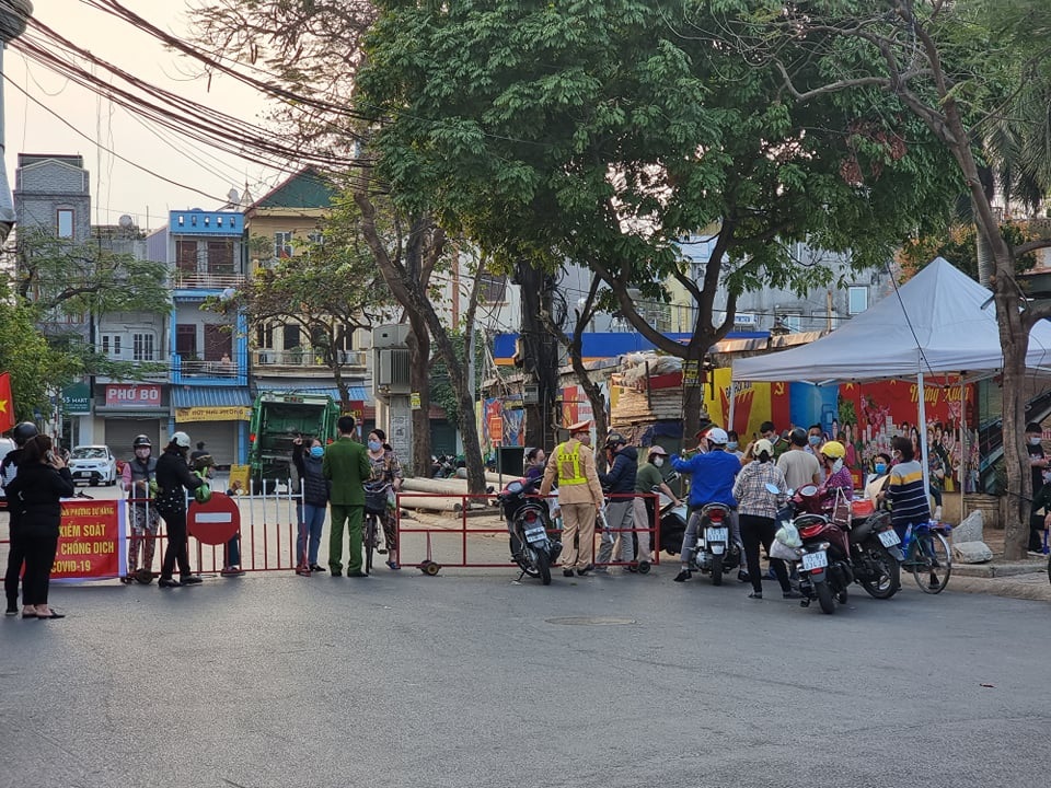 Hải Phòng cho phép quán cà phê, nhà hàng mở cửa trở lại từ hôm nay - 2 Hải Phòng cho phép quán cà phê, nhà hàng mở cửa trở lại từ hôm nay - 2
