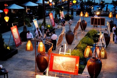 Phù phiếm- triển lãm tranh lụa phục vụ khách du lịch Đà Nẵng