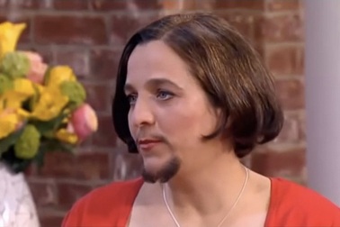 Clip “Cô gái có bộ râu như đàn ông” gây chú ý nhất trên Internet tuần qua