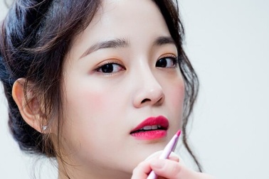 Giải mã xu hướng mắt to “bồ câu” của giới trẻ