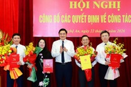 Điều động nhiều lãnh đạo cấp tỉnh về làm Bí thư xã