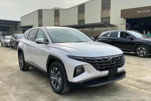 Ô tô, xe máy thi nhau đội giá, đại lý ngừng nhận cọc vì khan hàng