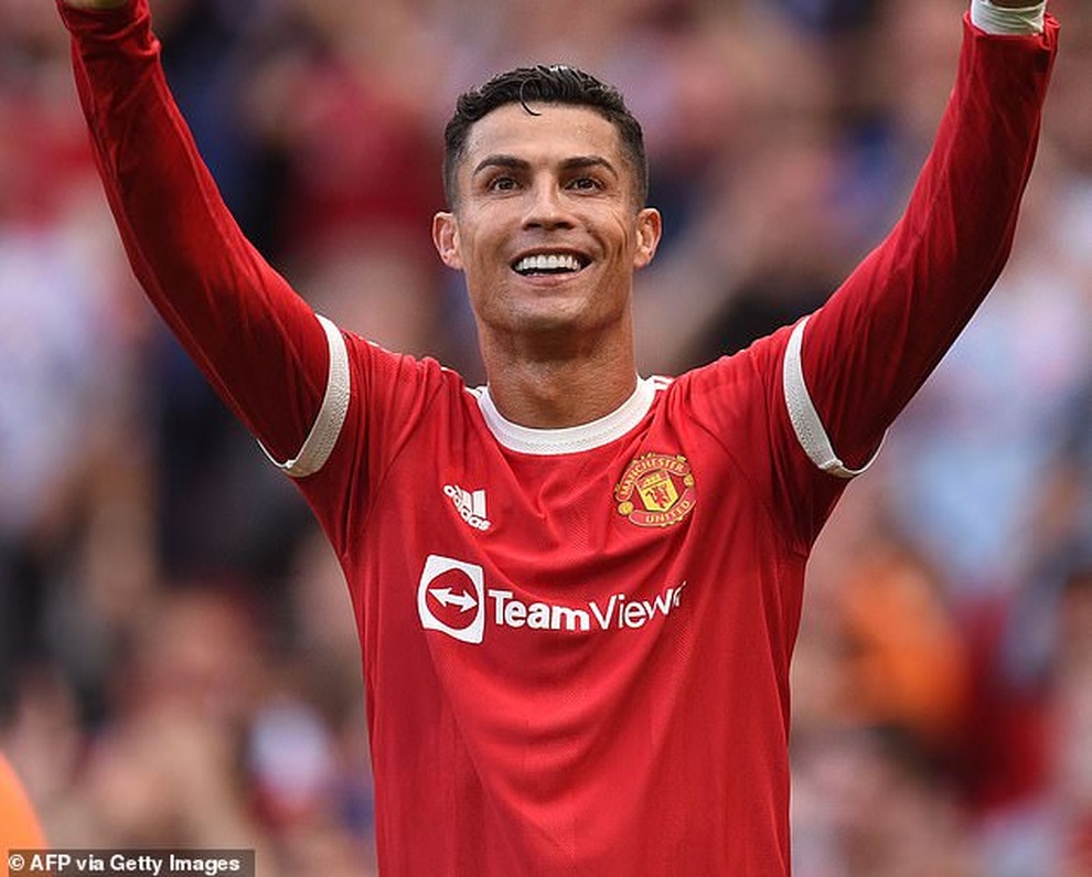 C.Ronaldo tỏa sáng rực rỡ: Cơn mưa rào tuổi thanh xuân... - 2 C.Ronaldo tỏa sáng rực rỡ: Cơn mưa rào tuổi thanh xuân... - 2