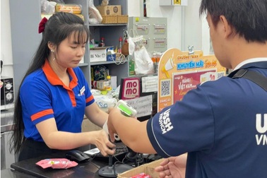 Quá áp lực khi đi làm thêm, nhiều sinh viên trả giá đắt