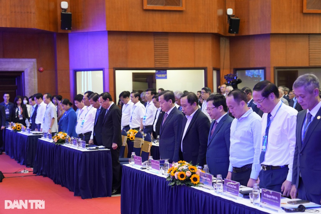Phó Thủ tướng: Kinh tế TPHCM chưa xanh hóa, còn nhiều vấn đề môi trường - 1 Phó Thủ tướng: Kinh tế TPHCM chưa xanh hóa, còn nhiều vấn đề môi trường - 1