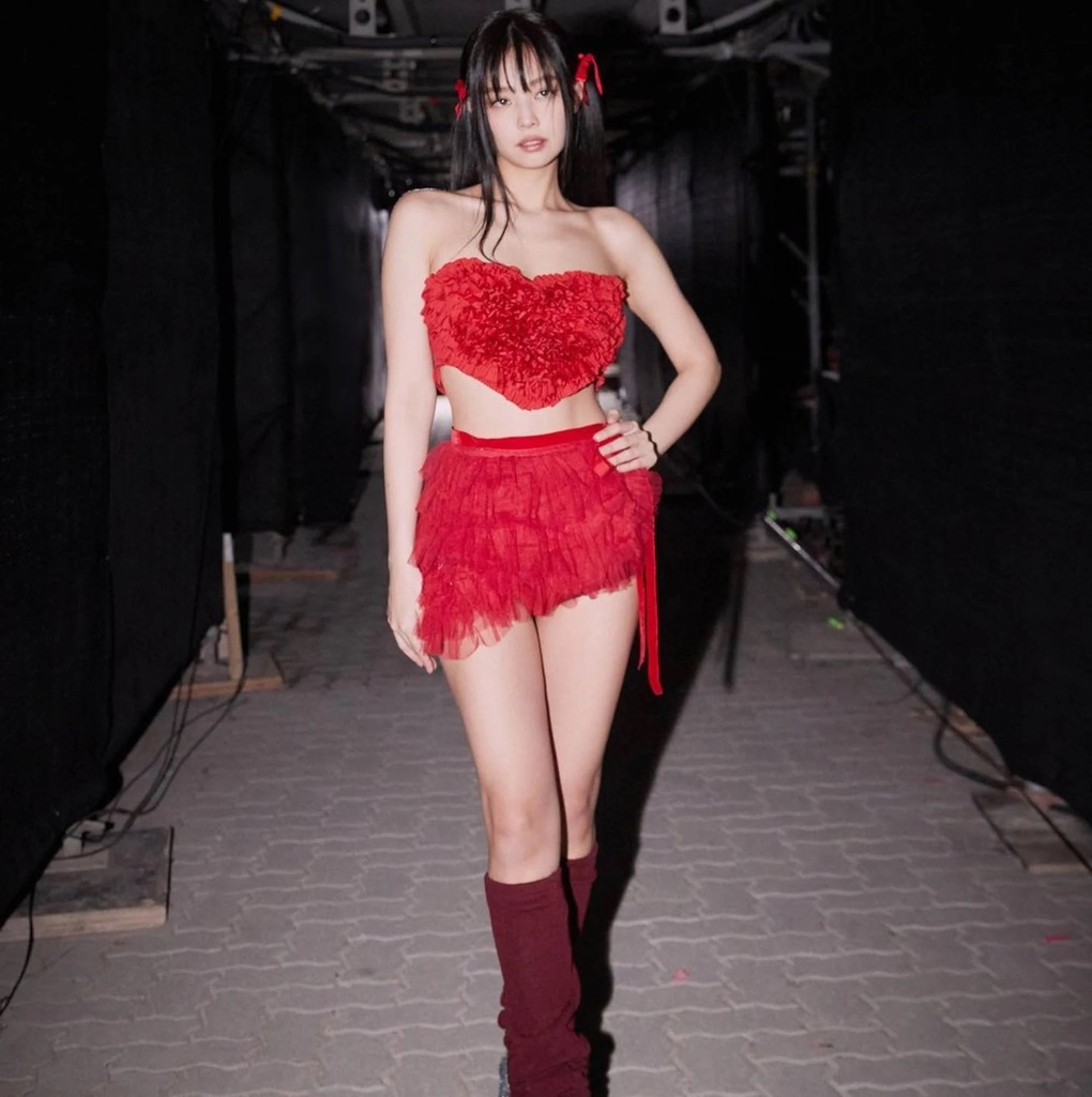 Trang phục biểu diễn nào đẹp nhất, tôn dáng gợi cảm của Blackpink? - 8 Trang phục biểu diễn nào đẹp nhất, tôn dáng gợi cảm của Blackpink? - 8