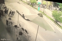 Tài xế người nước ngoài lái ô tô gây tai nạn liên hoàn ở Quảng Ngãi