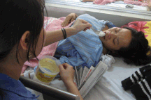 Không đành nhắm mắt khi chưa một lần thấy mặt con thơ