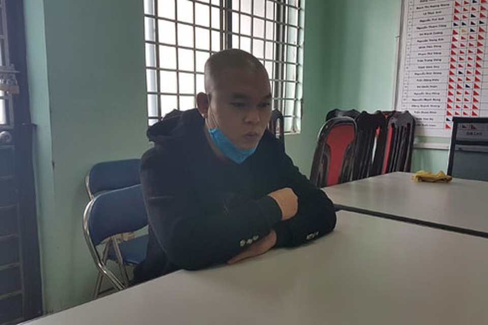 Tên cướp kỳ lạ gây án trước và trong dịch Covid, thường vứt lại tang vật bên lề đường - 1 Tên cướp kỳ lạ gây án trước và trong dịch Covid, thường vứt lại tang vật bên lề đường - 1