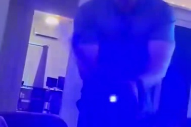 Tia laser làm hỏng cảm biến máy ảnh trên smartphone