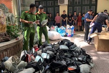 Triệt phá đường dây trộm cắp phụ tùng ô tô “khủng” ở Hà Nội