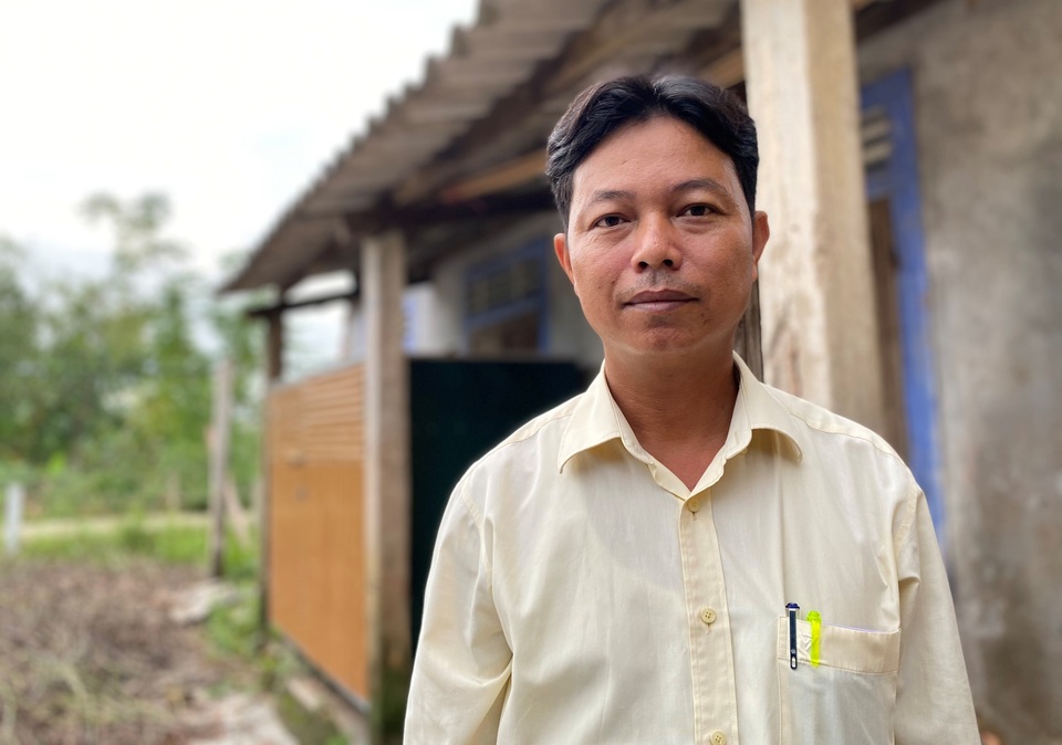 Vượt lũ, chuyến hàng cứu trợ của bạn đọc Dân trí ủng hộ Rào Trăng 3 - 4 Vượt lũ, chuyến hàng cứu trợ của bạn đọc Dân trí ủng hộ Rào Trăng 3 - 4